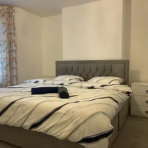 Rahal Compton Guest house